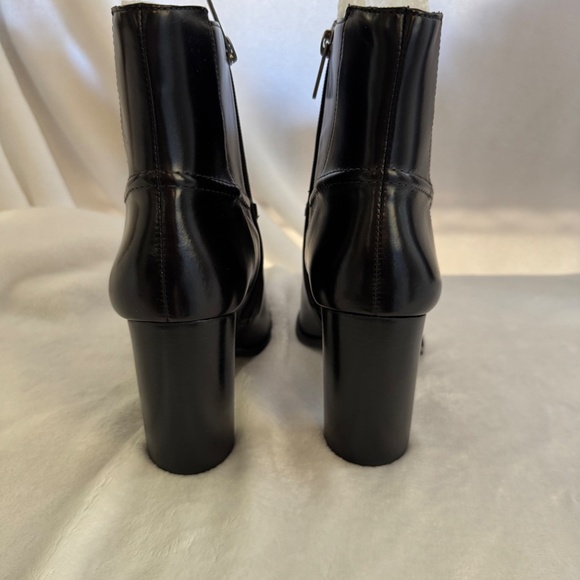 Vince Camuto Epandra Bootie - Picture 5 of 9